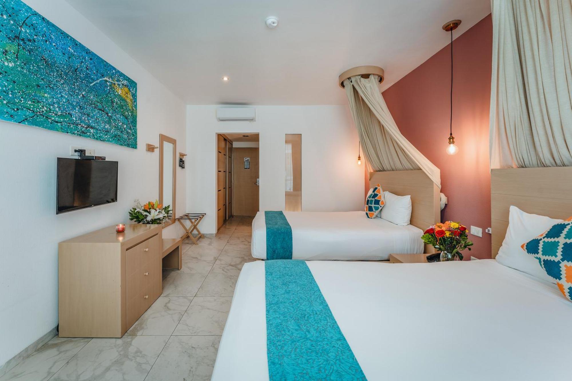 Room King Bed or 2 Queens Beds