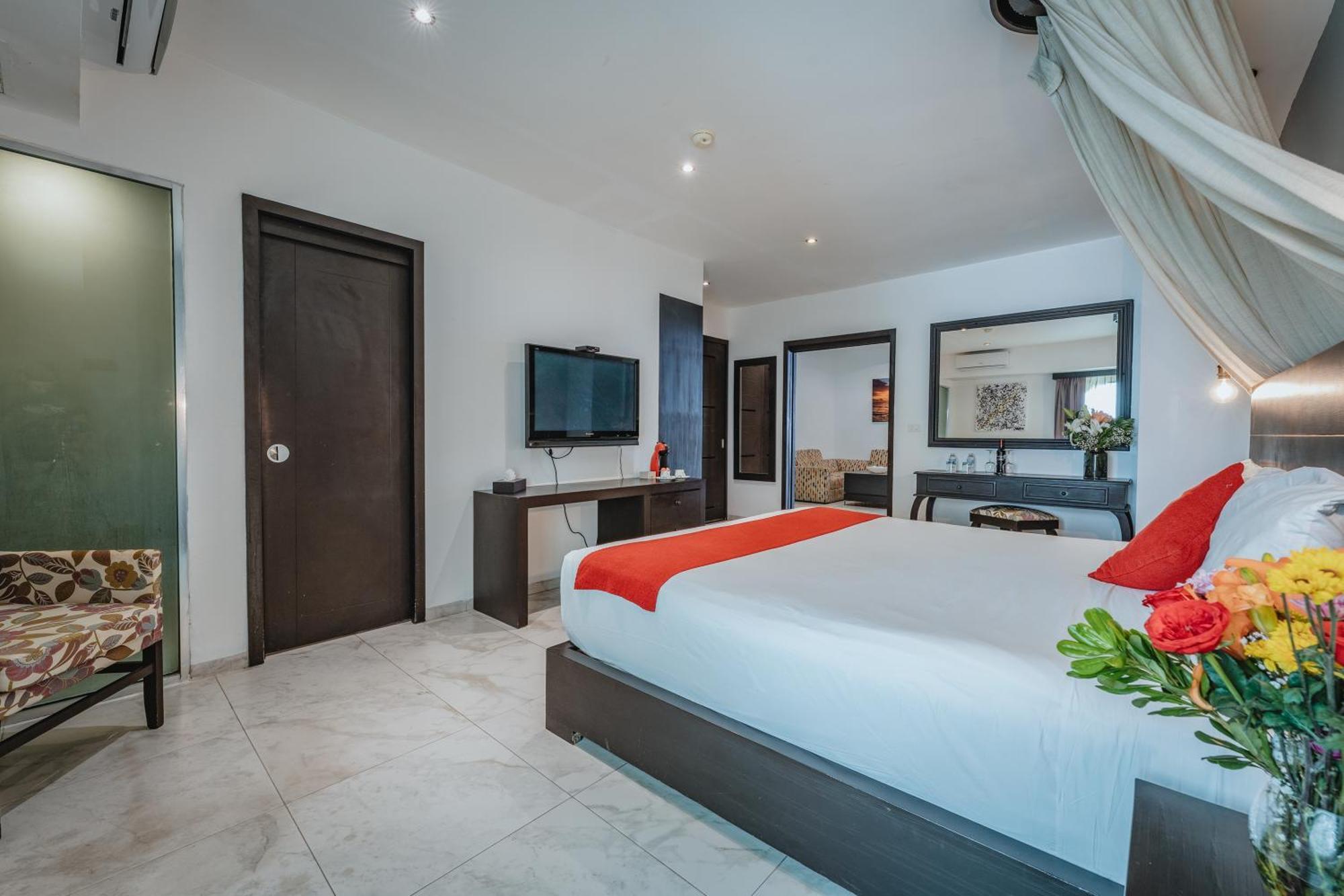 Master Suite Jacuzzi