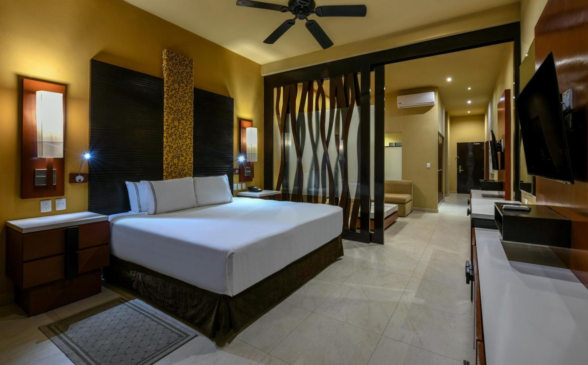 Ocean Front One Bedroom Suite
