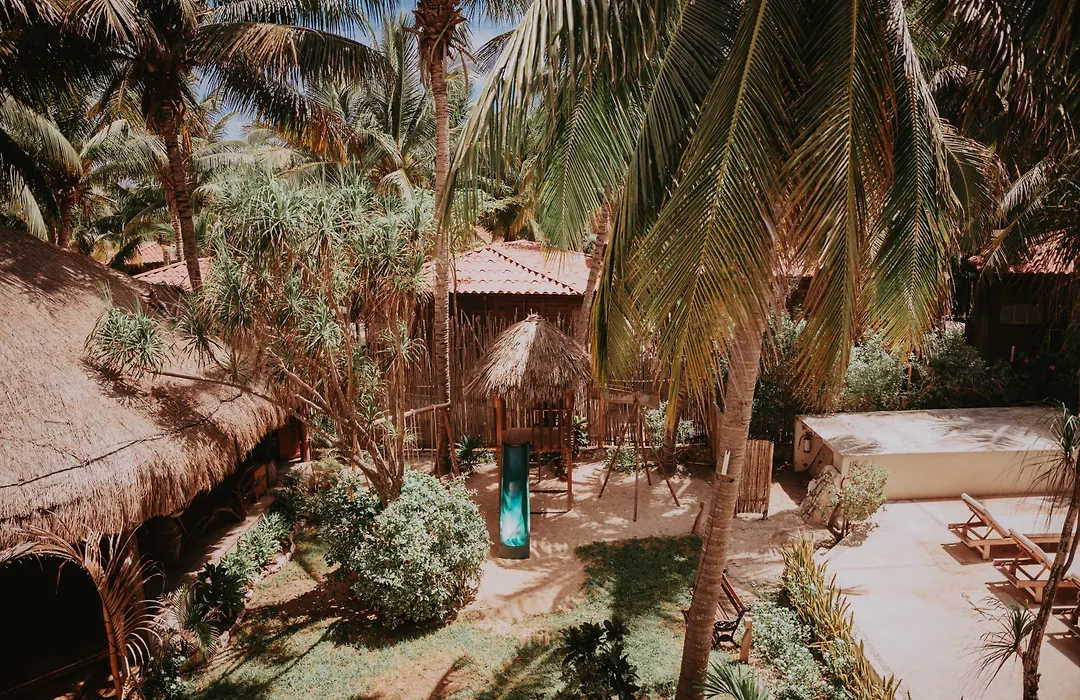 Petit Lafitte Beach Front Hotel & Bungalows-1