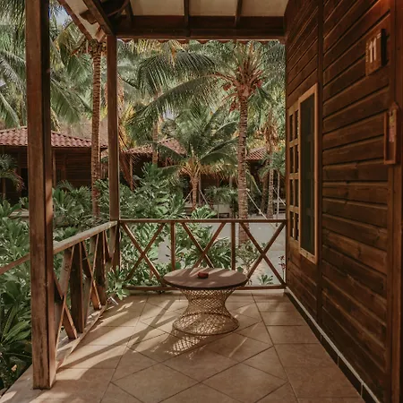 Petit Lafitte Beach Front Hotel & Bungalows-2