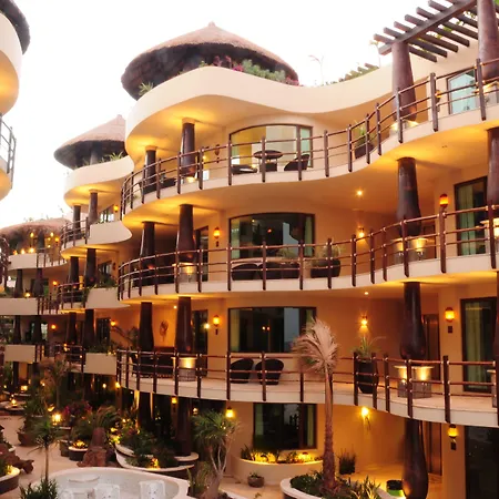 El Taj Oceanfront And Beachside Condo Hotel-3